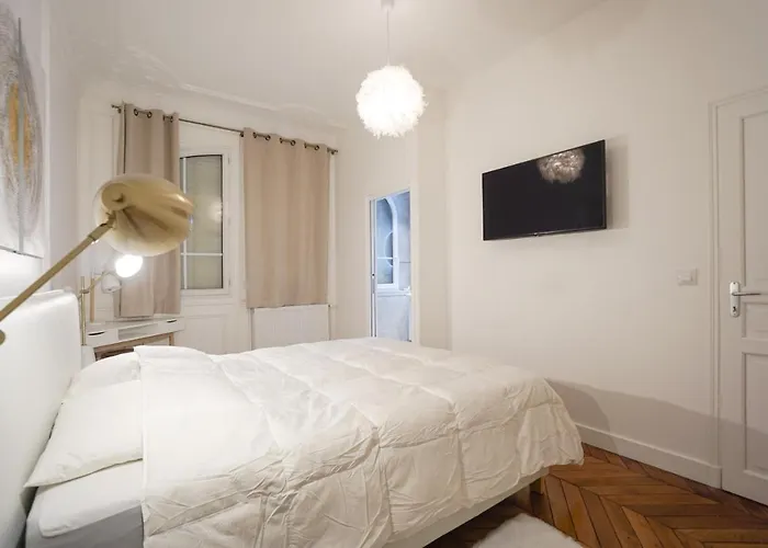 Modern Duplex Close To The Eiffel Tower Apartment