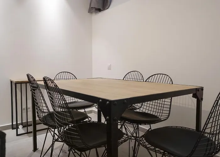 Modern Duplex Close To The Eiffel Tower Apartment Paris