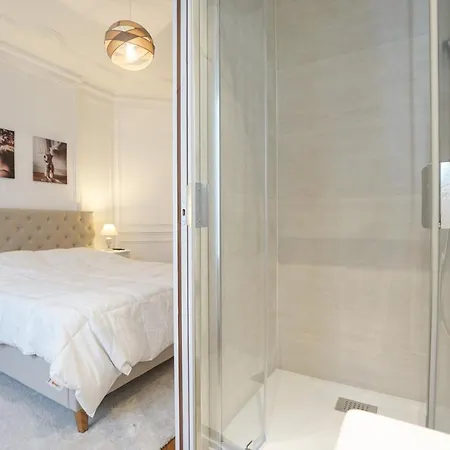 Modern Duplex Close To The Eiffel Tower 巴黎