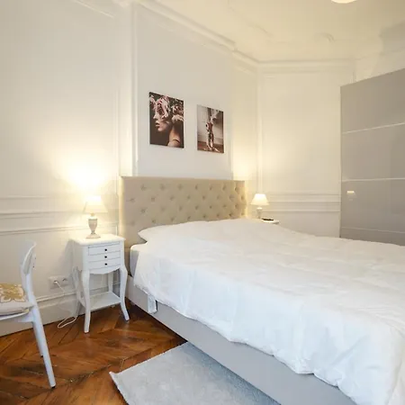 Modern Duplex Close To The Eiffel Tower Appartement Parijs